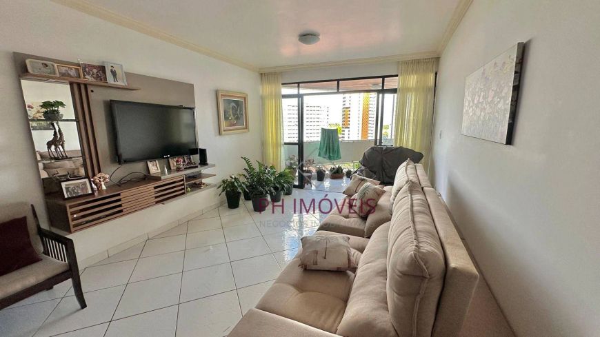 Apartamento com 3 dormitórios sendo 1 suíte + DCE no Bairro do Farol - 126m²