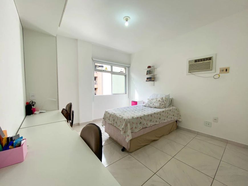 Apartamento na ponta verde com 132m2