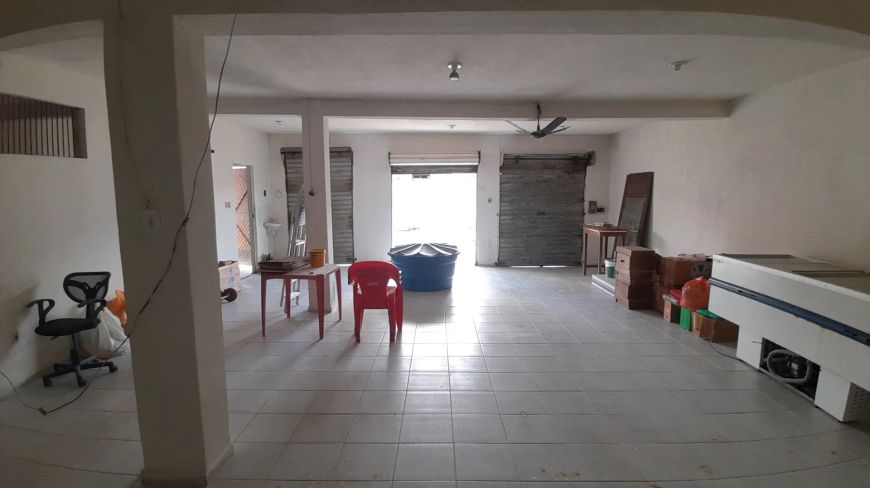 Venda: Casa Comercial no Benedito Bentes 2 - Pertinho do Supermercado Preço Bom