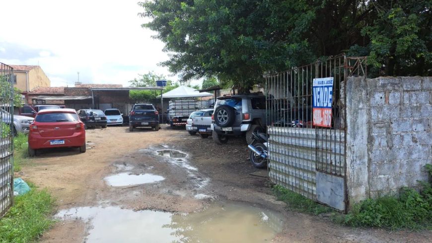 Vendo dois lotes no bairro da Petrópolis, Maceió - AL.