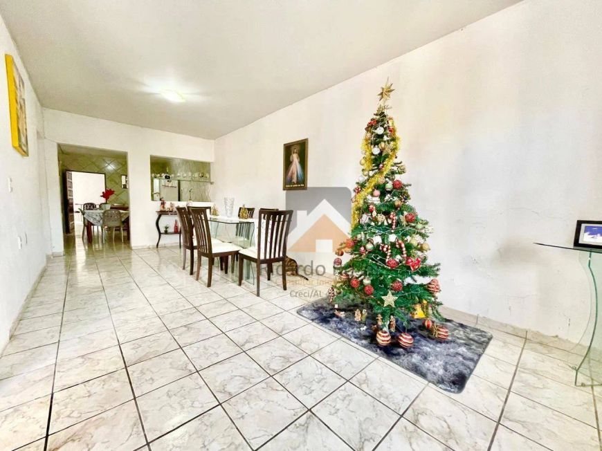Casa no Eustáquio Gomes c/ 5 quartos, 2 suítes e 350m² de área construída!!!