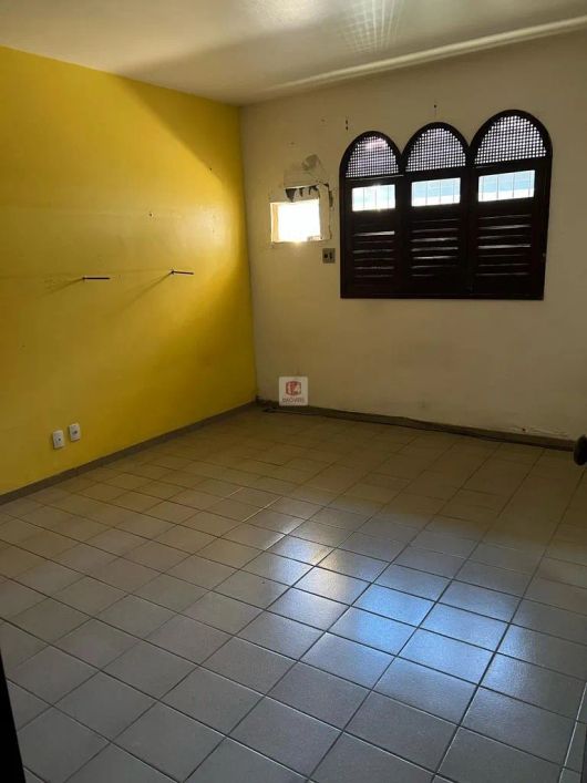 Excelente Prédio Comercial em Localização Privilegiada