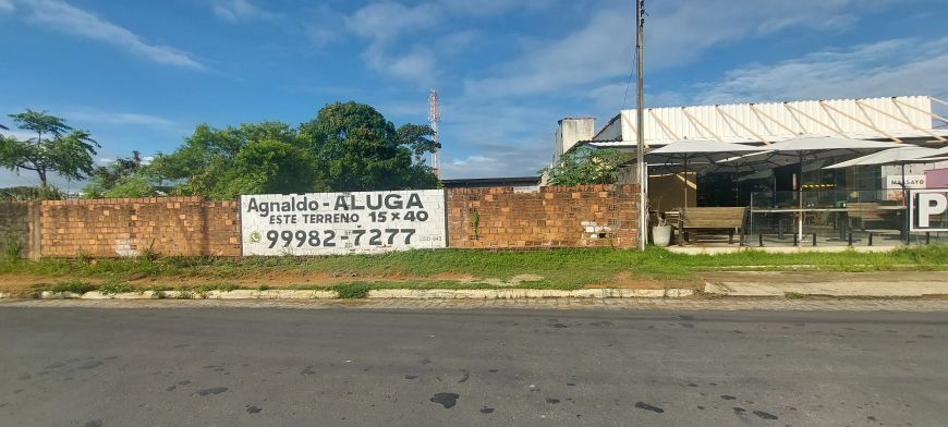 Imóvel para aluguel possui 450 metros quadrados em Antares - Maceió - AL
