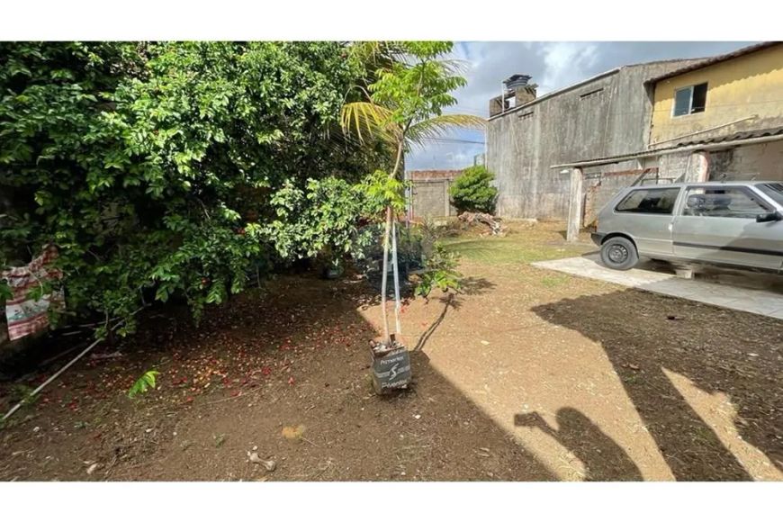 Casa com 3 quartos e ponto comercial no terminal do Cleto Marques Luz