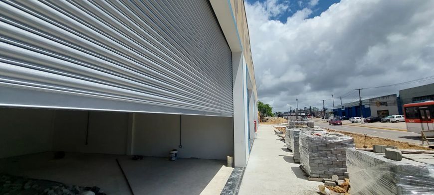 Imóvel para aluguel tem 84 metros quadrados em Barro Duro - Maceió - AL
