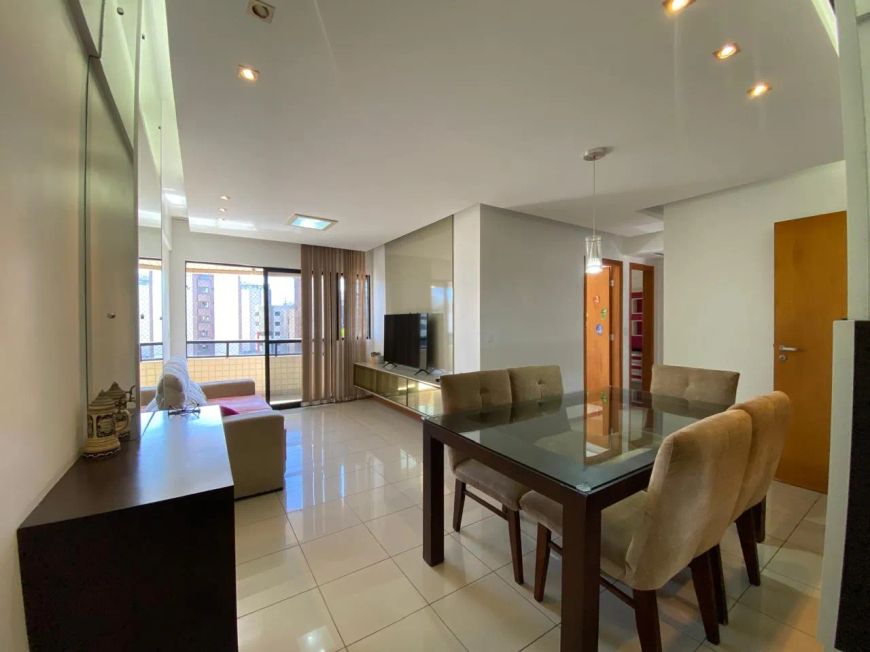 Apartamento com 3/4 sendo uma suíte à venda na Ponta Verde - Maceió/AL