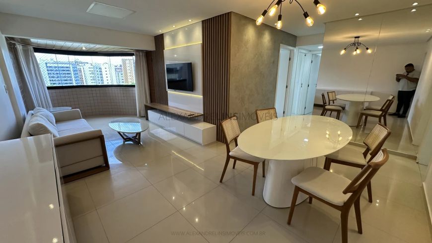 Um excelente apartamento com 3 quartos no melhor da ponta verde e mobiliado
