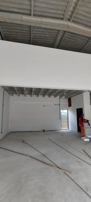 Imóvel para aluguel possui 84 metros quadrados em Barro Duro - Maceió - AL