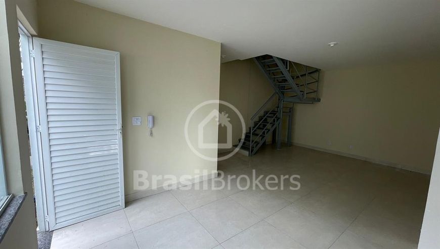 Casa em condomínio 3 quartos 1ª locação.