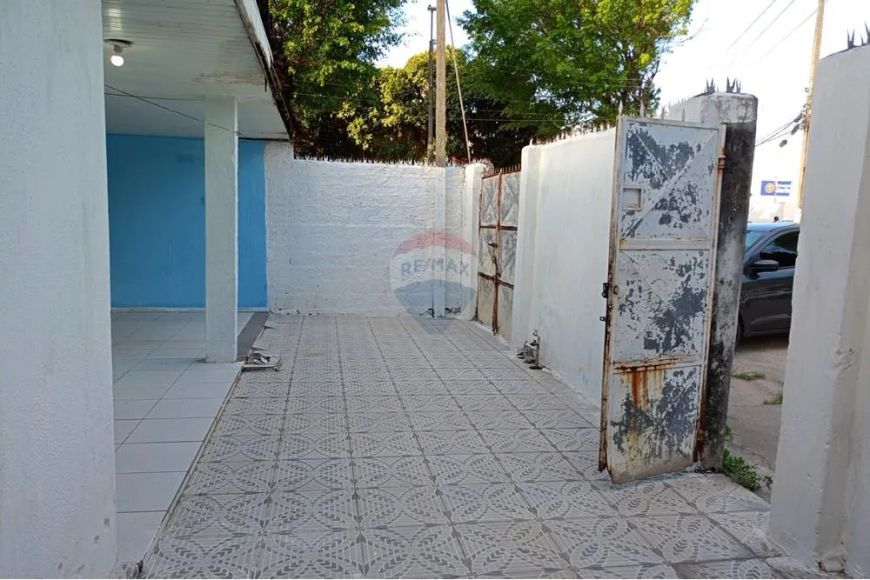 Casa na principal da santa lúcia ótima também para comercializar 10X33