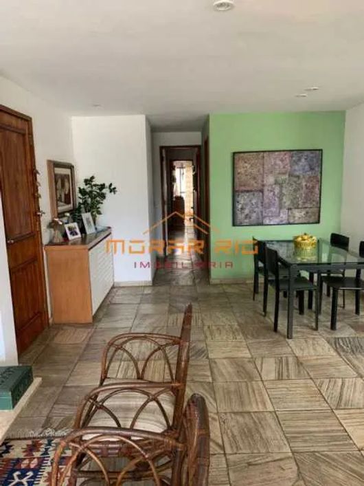 Ótima cobertura linear com piscina em localização privilegiada