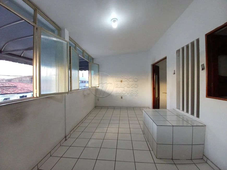 Casa com Ponto Comercial - 371m² - Ponta Grossa