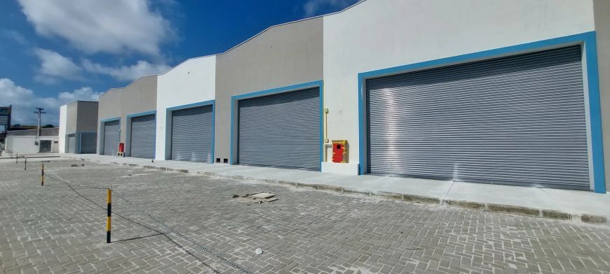 Imóvel para aluguel tem 84 metros quadrados em Barro Duro - Maceió - AL