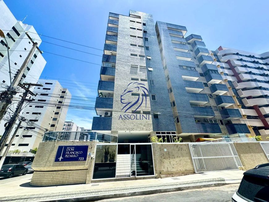 Lindo apê semimobiliado 3 quartos + DCE completo na Ponta Verde
