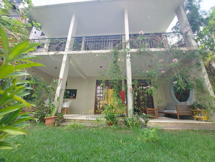 Casa para locação comercial no bairro Jatiuca, próxima ao Corredor Vera Arruda e Harmony