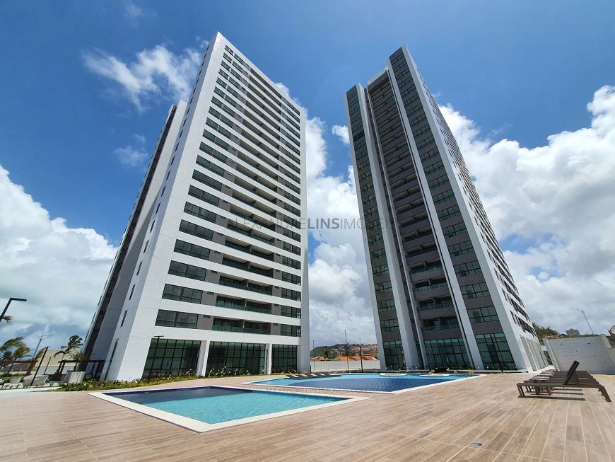 Evolution Sea Park beira mar de Jacarecica. Apartamento com 3 suítes mobiliado