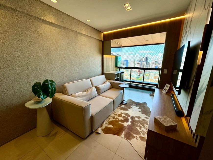 Apartamento à venda porteira fechada, com 3 quartos, vista mar, nascente, andar alto no edf Duetto