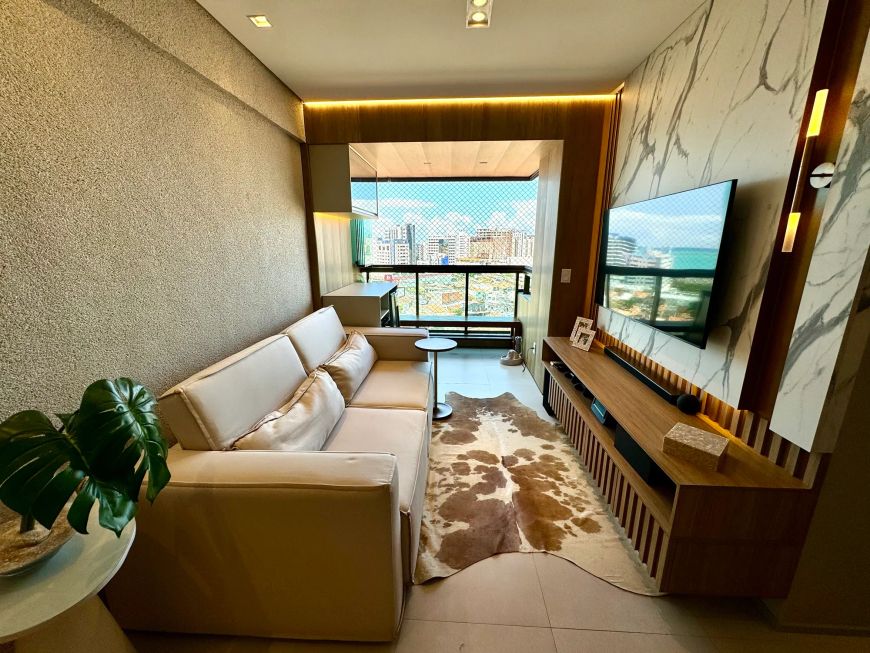 Apartamento à venda porteira fechada, com 3 quartos, vista mar, nascente, andar alto no edf Duetto