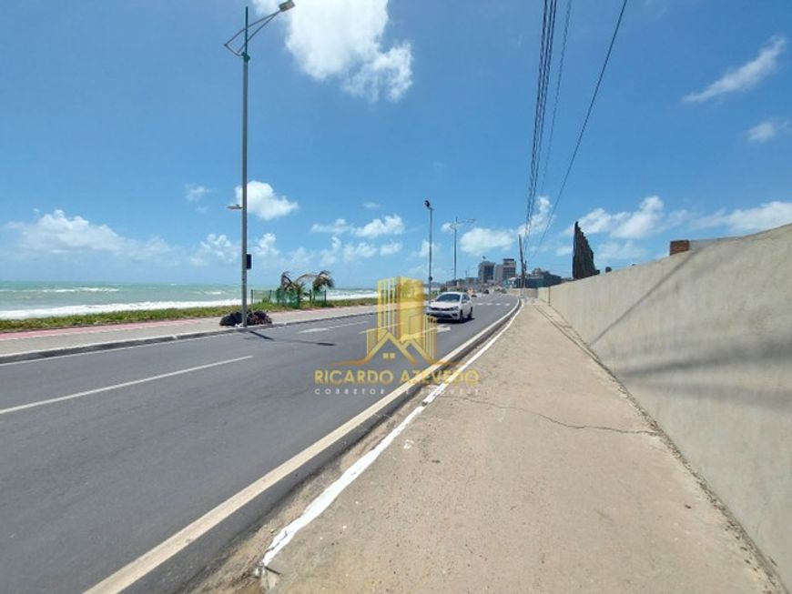 Alugo excelente terreno com 458m², beira-mar