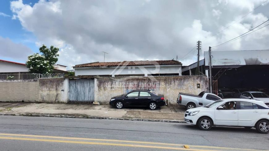 CASA / IMÓVEL COMERCIAL