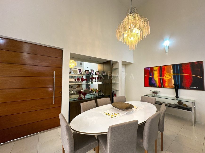 Essa casa irá lhe surpreender! Ampla casa com 5 suítes no Aldebaran Ômega