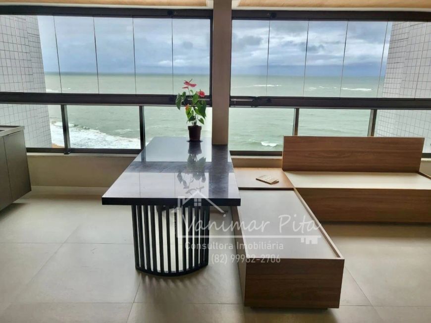 Apartamento beira-mar para venda tem 216 m2 com 3 suites e Home Office - Maceió - AL