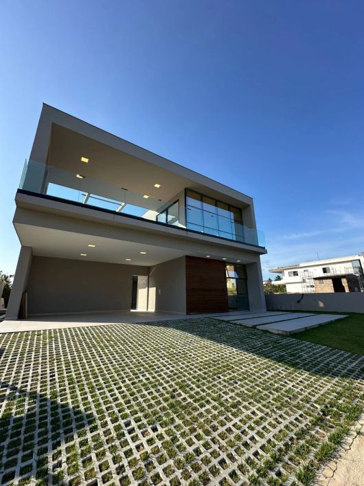 Excelente Casa Nascente, no Condomínio Atlantis, com Vista Mar Exclusiva da Suíte Master