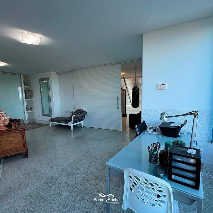 Casa para venda com 550 metros quadrados com 3 quartos em Jacarecica - Maceió