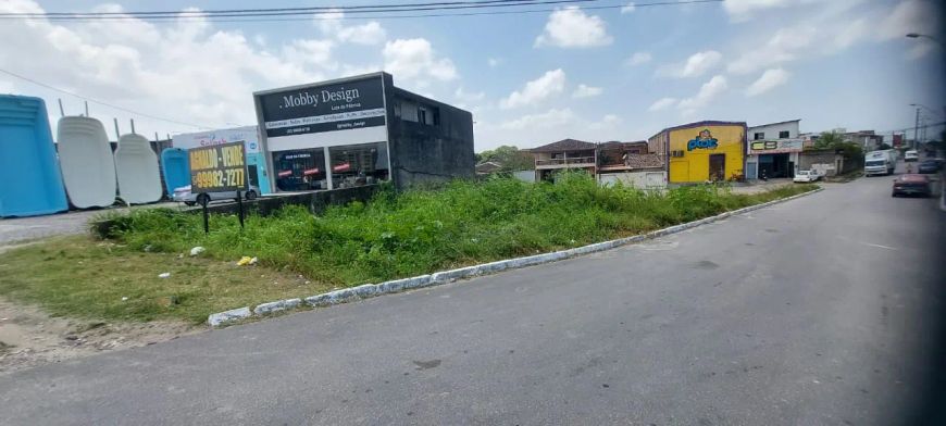 TERRENO DE ESQUINA AV MENINO MARCELO
