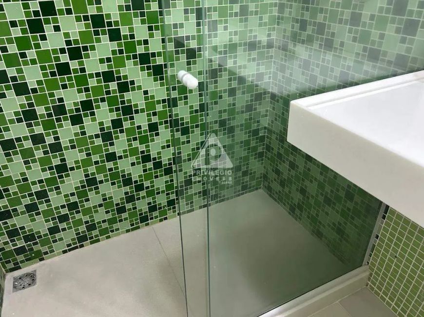 Cobertura 2 quartos, 1 suíte, 2 vagas, 135 m², Av. Lúcio Costa - Barra da Tijuca - Rio de Janeiro/RJ
