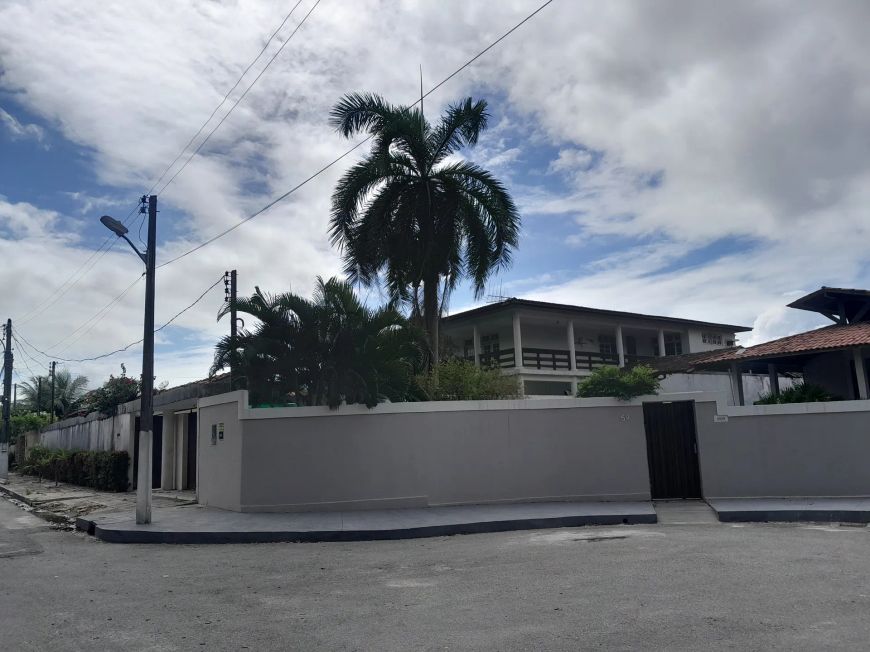 À VENDA CASA NO JARDIM DO HORTO II - 471m² de área construída e 828m² de Área Total