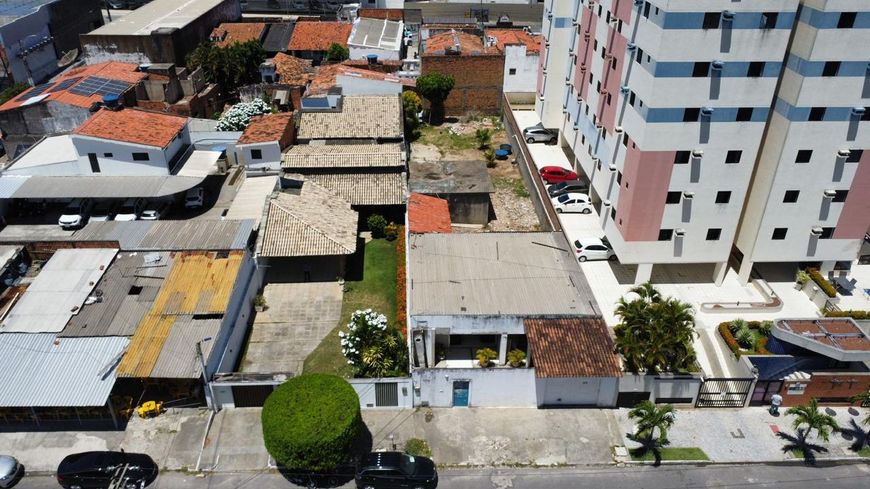 Lote/Terreno INCORPORAÇÃO - Construtor - Investidor com 1272 m2 - Mangabeiras - Maceió