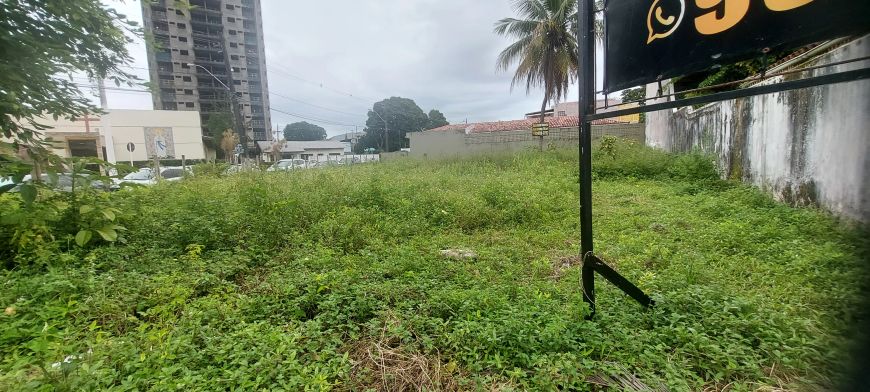 Imóvel para venda possui 700 metros quadrados em Gruta de Lourdes - Maceió - AL