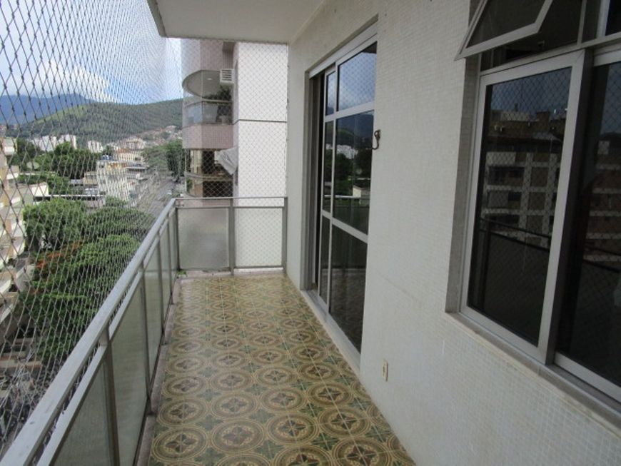 Méier - Rua Lopes da Cruz - 3 Quartos 3 Varandas - Dependência De Empregada - 2 Vagas - Portaria 24H
