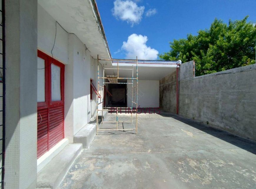 Casa Comercial no Bairro do Farol com 1.200m²