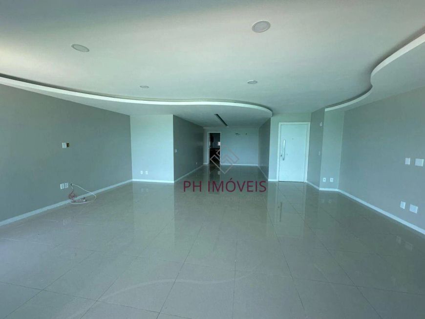 Apartamento de Alto Padrão Disponível para Locação no Bairro de Guaxuma com 4 suítes - 239m²