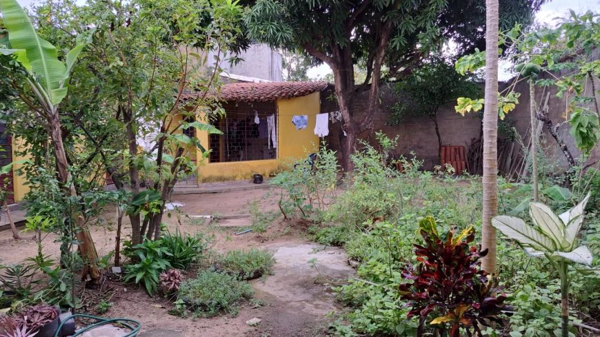 Vendo ótima residência, localizada no bairro do Feitosa, Maceió - AL