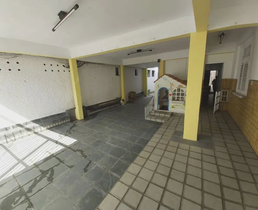 Imóvel para venda possui 500 metros quadrados em Poço - Maceió - AL