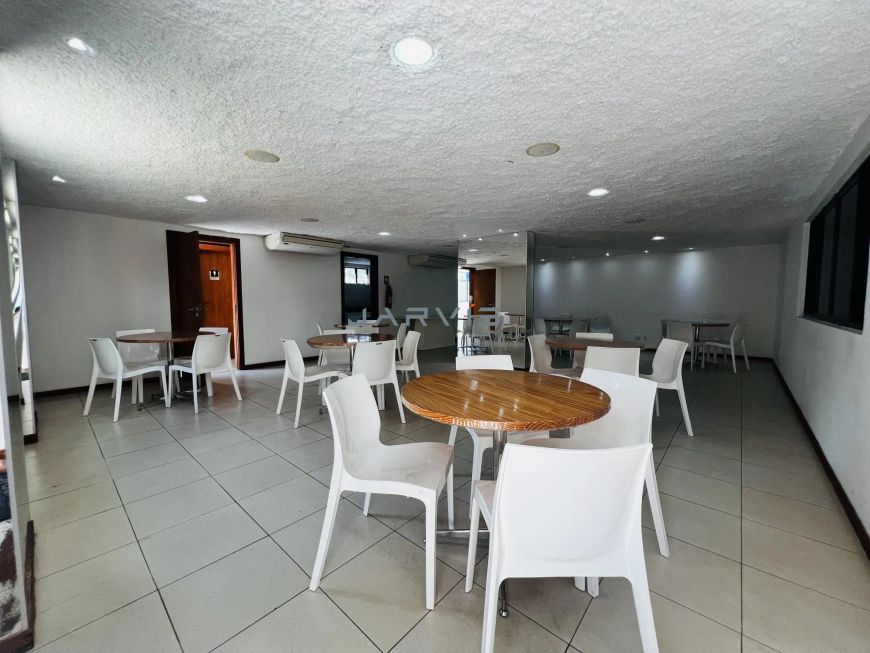 Cobertura Duplex com 4 suítes e piscina privativa com 313m2 na Ponta Verde