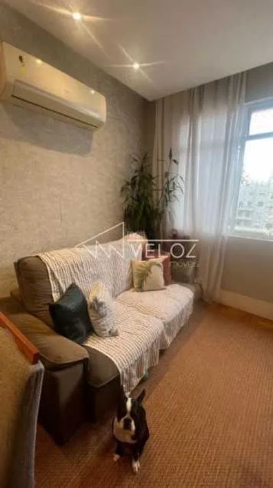 Apartamento reformado no Catete