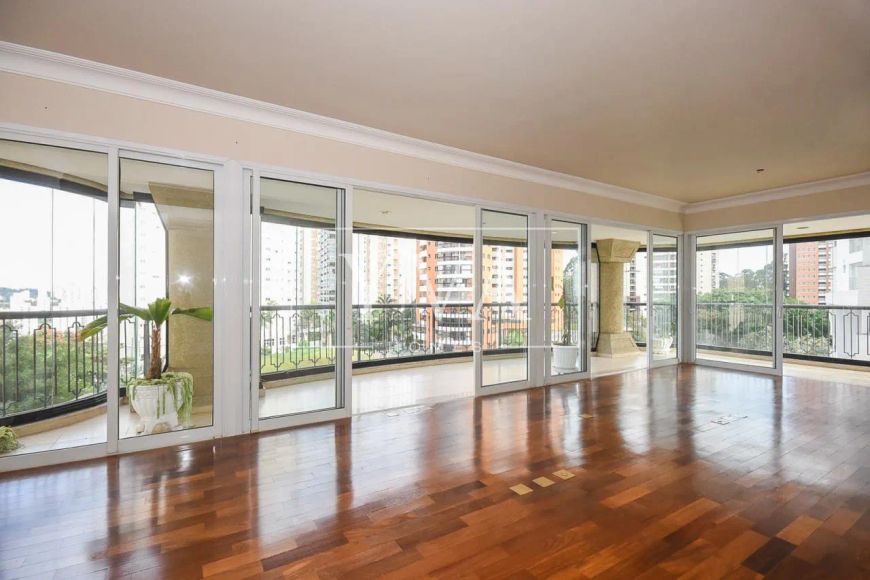 Apartamento para venda com 235 metros quadrados com 3 quartos