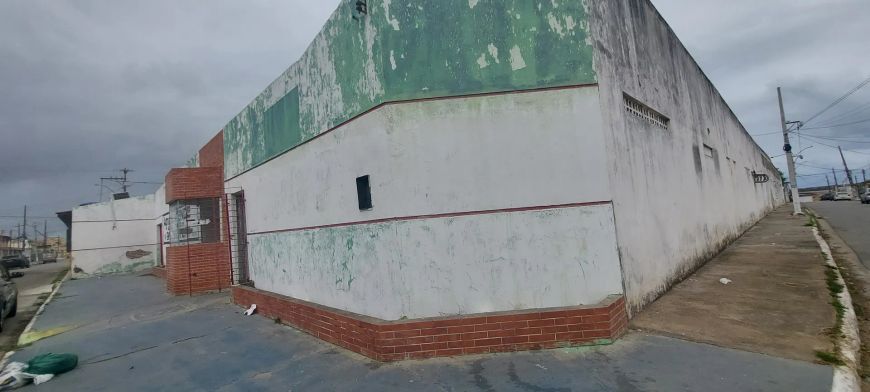Imóvel para venda tem 2800 metros quadrados em Trapiche da Barra - Maceió - AL
