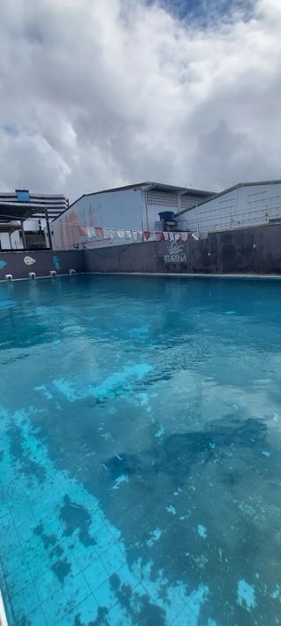 PRÉDIO COMERCIAL GRUTA C/ PISCINA/ ÁREA 2.800M2