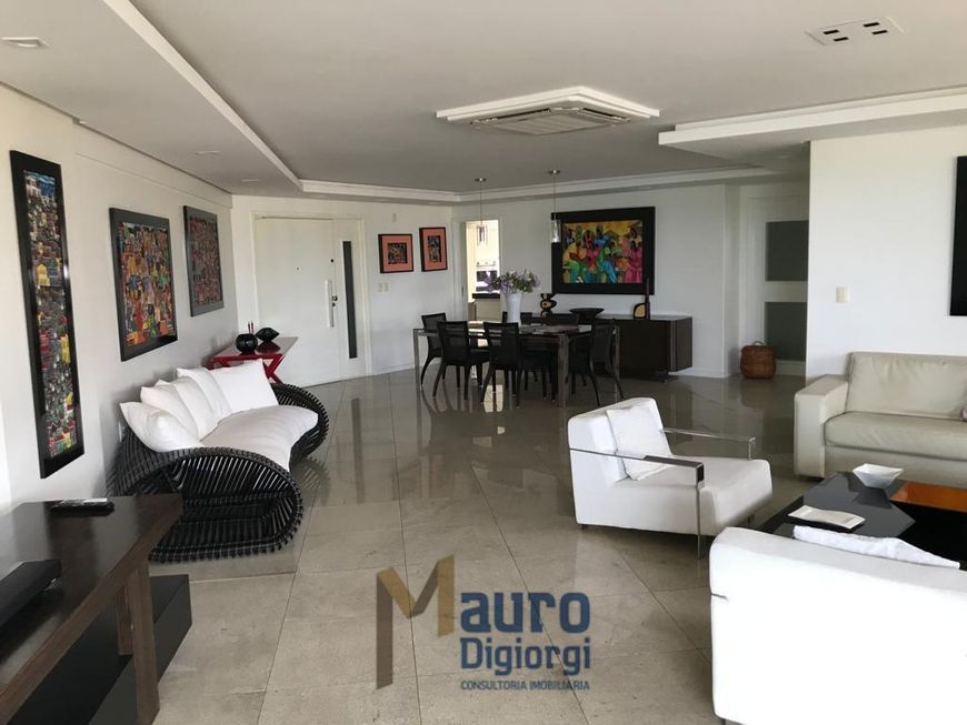Apartamento para venda com 252 m2, vista para o corredor Vera arruda, na quadra do mar, padrão Lares