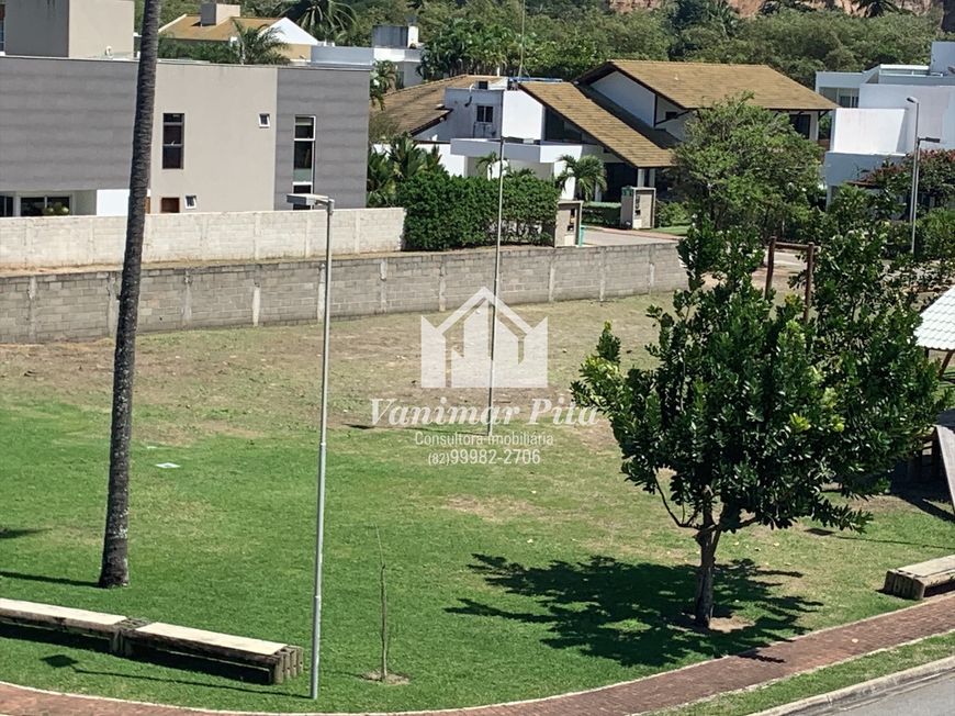 Casa de condomínio fechado pé na areia Morada da Garça possui 550 m2 quadrados com 4 suítes L norte