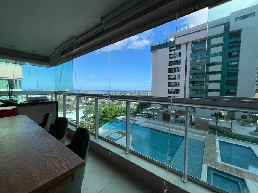 Apartamento com vista espetacular - 3 quartos sendo 2 suites-Farol