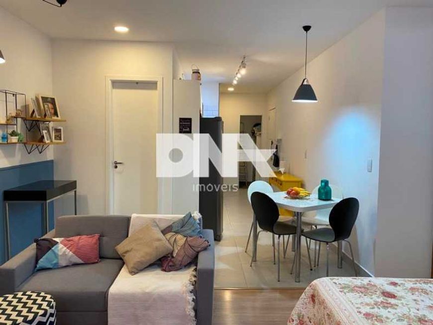 Kitnet/Conjugado - / Residencial / Catete
