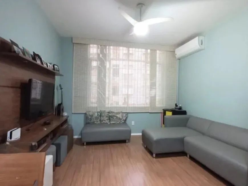 Excelente imóvel com 71m², 3 quartos a apenas 150m do Clube do Fluminense, Reformado