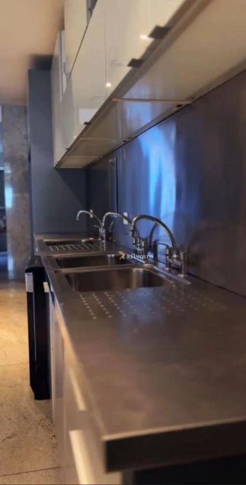 Luxuosa Casa Duplex com 4 Suítes, Piscina, Home Theater e Infraestrutura Completa para Alugar!