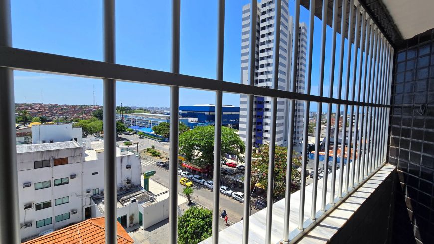 VENDO APARTAMENTO 3/4 NA MELHOR LOCALIZAÇÃO DO BAIRRO DO FAROL . VALOR 300.000,00